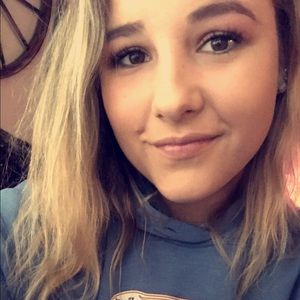 Meet your Posher, Brooke